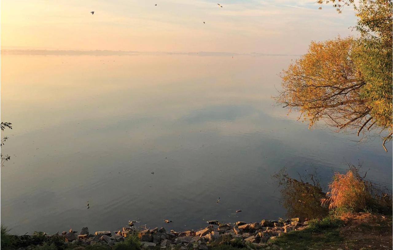 Cozy Home In Lembruch-Duemmer See With Wifi Екстер'єр фото